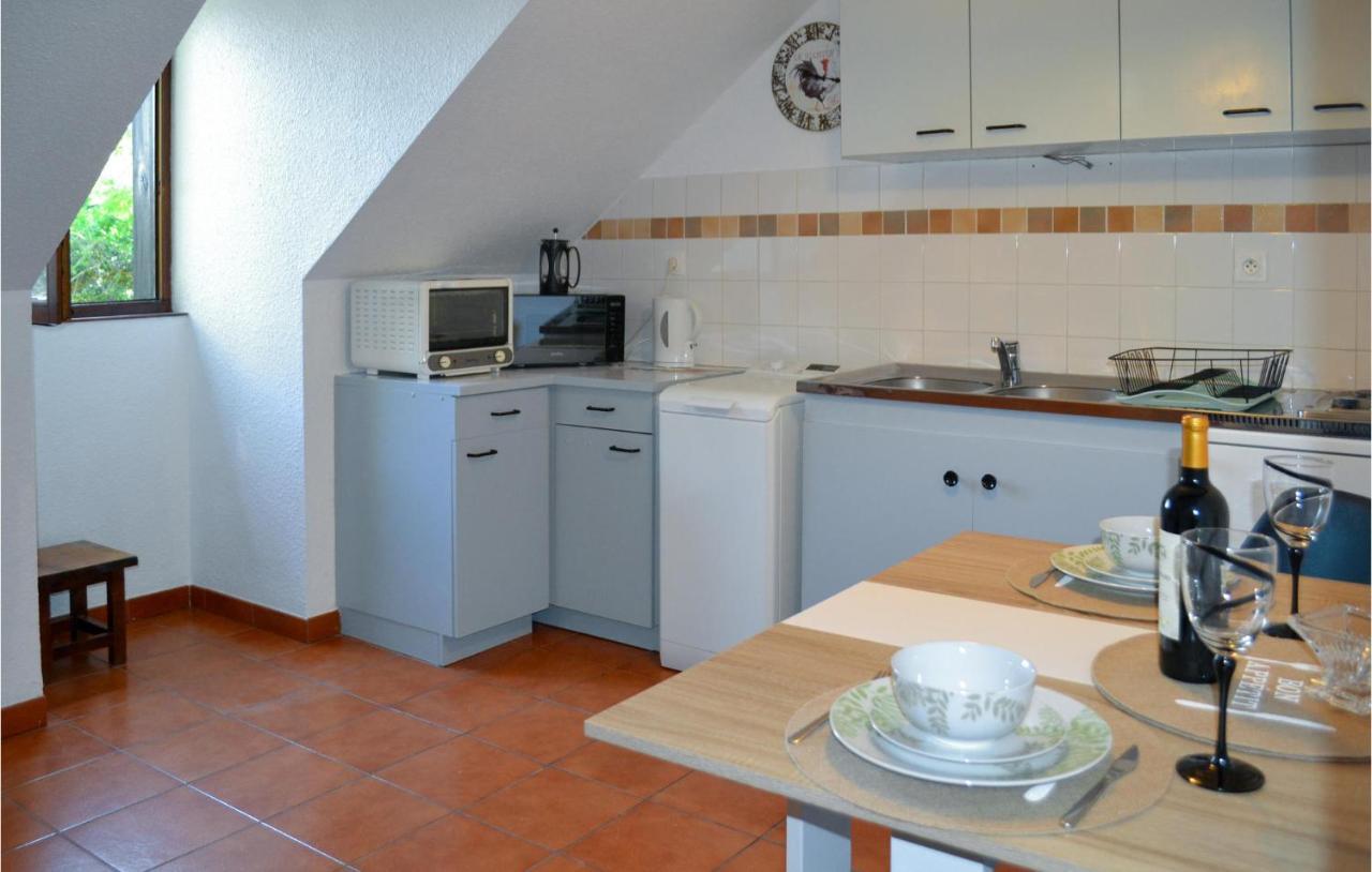 1 Bedroom Cozy Apartment In Vitrac Vitrac  Ngoại thất bức ảnh